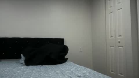 Stepbro online show from November 2025 10:48:01 AM