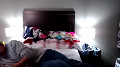 Snapshot of upforanything27 chatting on January 2025 02:53:02 AM upforanything27 online show from January 2025 02:53:02 AM