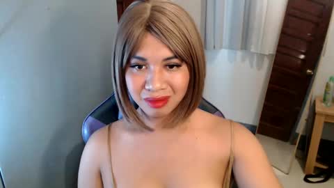 Snapshot of ur_cutiesthotasianxx chatting on January 2025 10:08:01 AM Vee online show from January 2025 10:08:01 AM