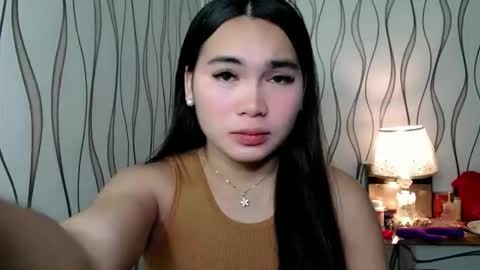 Snapshot of ur_innocent_girlx chatting on November 2025 08:11:02 PM QUEENSY online show from November 2025 08:11:02 PM