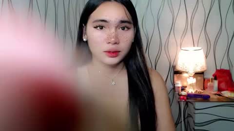 Snapshot of ur_innocent_girlx chatting on November 2025 01:16:01 AM QUEENSY online show from November 2025 01:16:01 AM