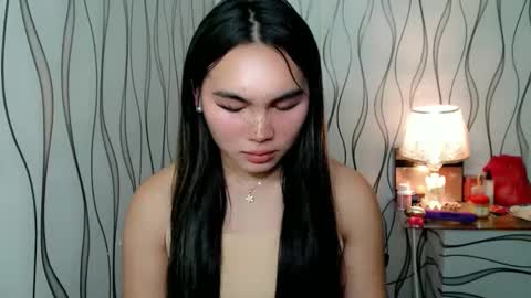 Snapshot of ur_innocent_girlx chatting on November 2025 01:22:04 PM QUEENSY online show from November 2025 01:22:04 PM