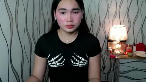 Snapshot of ur_innocent_girlx chatting on November 2025 07:40:01 AM QUEENSY online show from November 2025 07:40:01 AM