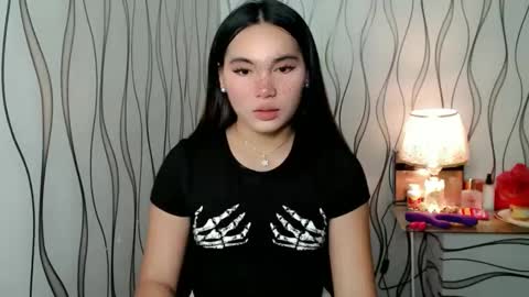 Snapshot of ur_innocent_girlx chatting on November 2025 01:11:01 AM QUEENSY online show from November 2025 01:11:01 AM