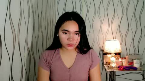 Snapshot of ur_innocent_girlx chatting on January 2026 02:48:02 AM QUEENSY online show from January 2026 02:48:02 AM