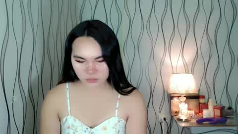 Snapshot of ur_innocent_girlx chatting on February 2026 12:45:02 AM QUEENSY online show from February 2026 12:45:02 AM