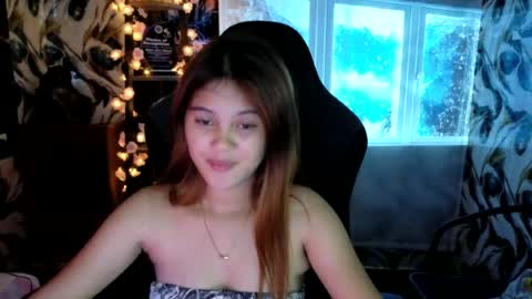 Snapshot of ur_prettyangel chatting on July 2026 12:30:01 PM ur_prettyangel online show from July 2026 12:30:01 PM