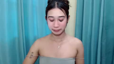 ur_rianlover online show from December 2025 11:03:02 PM