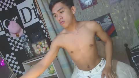 ur_shan21 online show from March 2026 01:33:02 AM