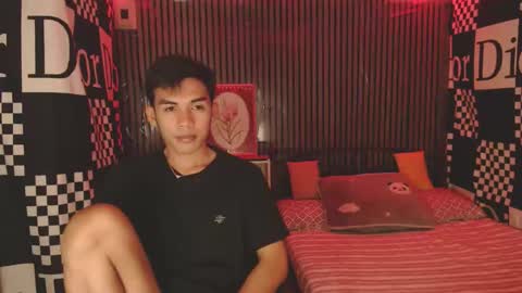 ur_shan21 online show from April 2026 05:28:01 PM