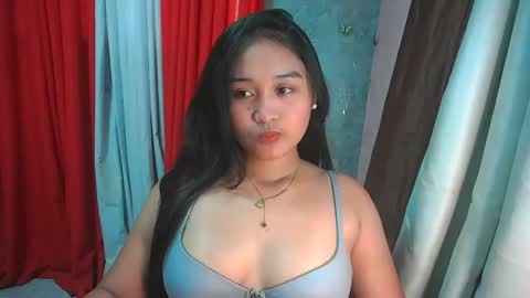 Snapshot of ur_truelyhot_dre chatting on April 2026 05:24:02 AM ur_truelyhot_dre online show from April 2026 05:24:02 AM