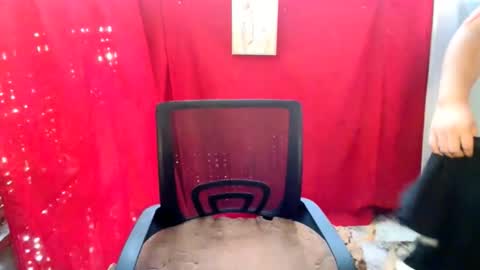 Snapshot of uramazingbomshel chatting on November 2025 04:56:01 AM pretitit micole online show from November 2025 04:56:01 AM