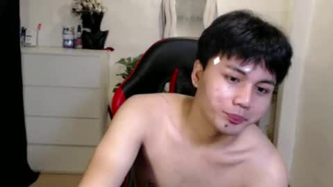 Snapshot of urasaintwink chatting on April 2026 04:40:02 PM Bran online show from April 2026 04:40:02 PM