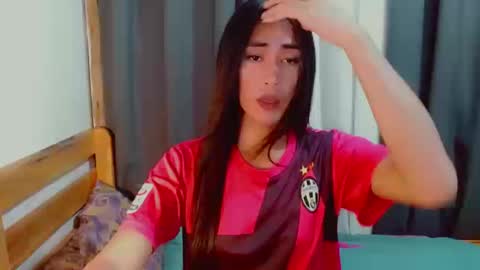 urasian_eya online show from December 2025 12:55:01 PM