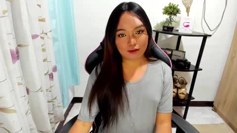 Snapshot of urasian_ivana_alawi chatting on February 2025 01:00:02 AM IVANA and ALEXIA online show from February 2025 01:00:02 AM