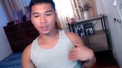 Snapshot of urasian_jpxx chatting on June 2026 06:51:01 PM JAMES online show from June 2026 06:51:01 PM