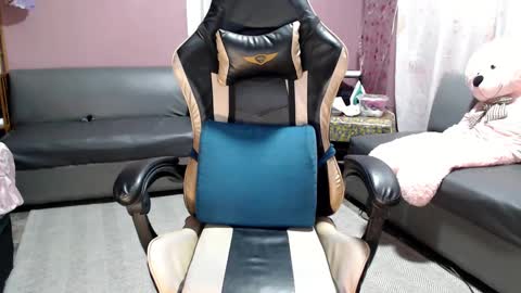 Snapshot of urasian_newra chatting on February 2025 06:56:02 PM NEWRA ALLISON online show from February 2025 06:56:02 PM