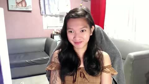 Snapshot of urasian_newra chatting on October 2025 06:05:02 PM NEWRA ALLISON online show from October 2025 06:05:02 PM