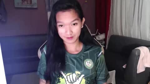 Snapshot of urasian_newra chatting on October 2025 07:42:02 PM NEWRA ALLISON online show from October 2025 07:42:02 PM