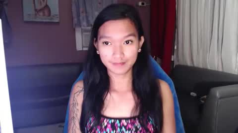 Snapshot of urasian_newra chatting on October 2025 07:59:01 PM NEWRA ALLISON online show from October 2025 07:59:01 PM