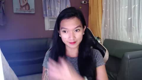 Snapshot of urasian_newra chatting on November 2025 01:27:01 AM NEWRA ALLISON online show from November 2025 01:27:01 AM