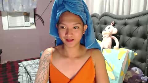 NEWRA  ALLISON online show from May 2026 05:46:02 AM