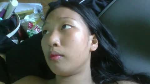 Snapshot of urasiangurl18 chatting on November 2025 02:25:01 AM urasiangurl18 online show from November 2025 02:25:01 AM