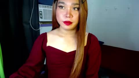 Snapshot of urasiansweet_cummer chatting on February 2025 11:04:02 PM KENDRA online show from February 2025 11:04:02 PM
