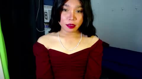 Snapshot of urasiansweet_cummer chatting on February 2025 11:56:02 PM KENDRA online show from February 2025 11:56:02 PM