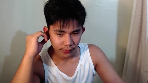 Snapshot of urcutie_asianboy chatting on November 2025 07:40:01 AM KEN online show from November 2025 07:40:01 AM