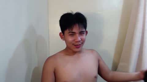 Snapshot of urcutie_asianboy chatting on November 2025 09:31:02 AM KEN online show from November 2025 09:31:02 AM