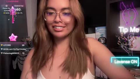 urdimplegurl online show from June 2026 08:22:01 PM