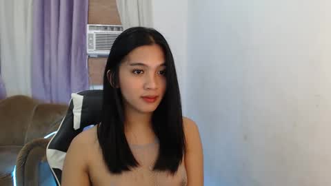 Snapshot of urdreamgirl_ chatting on January 2025 10:32:02 AM Trixie online show from January 2025 10:32:02 AM