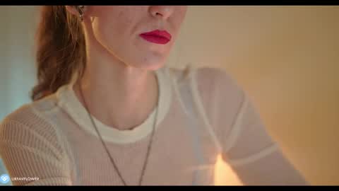 Snapshot of urfavflwers chatting on January 2025 07:42:01 PM Aleksandra online show from January 2025 07:42:01 PM