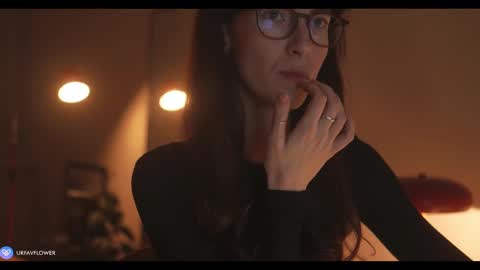 Snapshot of urfavflwers chatting on January 2025 05:52:02 PM Aleksandra online show from January 2025 05:52:02 PM