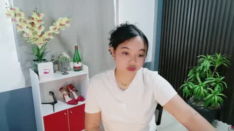 Snapshot of urfavouritecravings chatting on January 2026 02:35:02 AM Scarlet online show from January 2026 02:35:02 AM