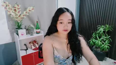 Snapshot of urfavouritecravings chatting on January 2026 02:17:01 AM Scarlet online show from January 2026 02:17:01 AM