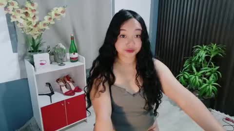 Snapshot of urfavouritecravings chatting on January 2026 02:06:01 AM Scarlet online show from January 2026 02:06:01 AM