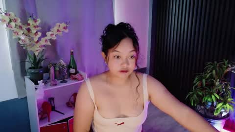 Snapshot of urfavouritecravings chatting on February 2026 02:19:02 AM Scarlet online show from February 2026 02:19:02 AM