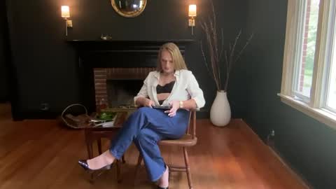 Snapshot of urfemmeaddiction chatting on July 2026 05:04:02 PM UrFemmeAddiction online show from July 2026 05:04:02 PM