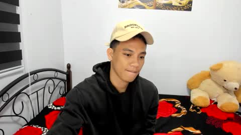 urfucker_vinz online show from April 2026 01:05:02 PM