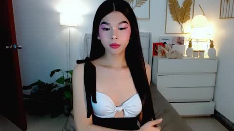 Snapshot of urfynestchina_doll chatting on January 2025 09:36:02 AM Im your doll maica online show from January 2025 09:36:02 AM