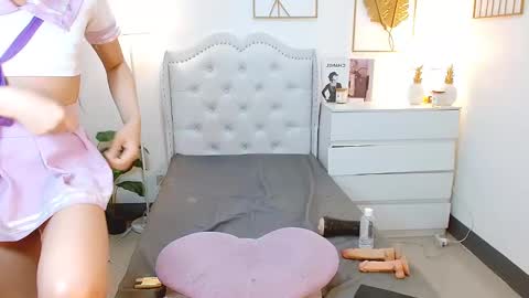 Snapshot of urfynestchina_doll chatting on March 2025 01:18:01 PM Im your doll maica online show from March 2025 01:18:01 PM