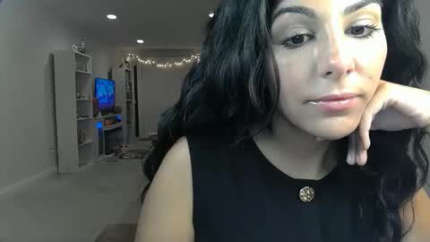 Snapshot of urgoddessmarla chatting on October 2025 04:09:01 AM Goddess Marla online show from October 2025 04:09:01 AM