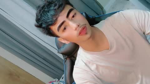 Snapshot of urguy_francis chatting on July 2026 09:00:01 AM urguy_francis online show from July 2026 09:00:01 AM