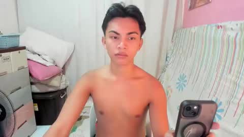 Snapshot of urguy_marco chatting on May 2026 01:40:02 PM urguy_marco online show from May 2026 01:40:02 PM