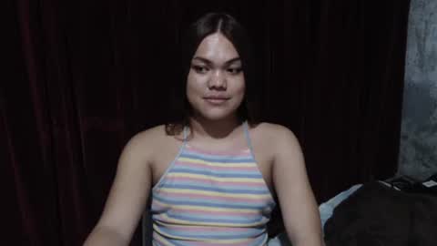 urhottie_bella online show from April 2026 07:33:02 PM