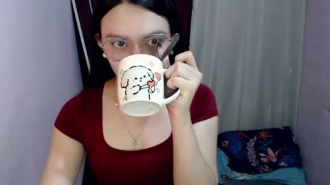 Snapshot of urhottiest_katey chatting on June 2026 04:57:01 AM Katey online show from June 2026 04:57:01 AM