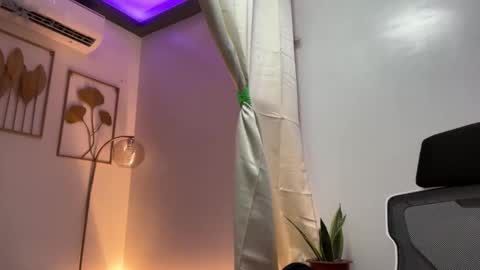 Amira online show from January 2026 01:09:02 AM