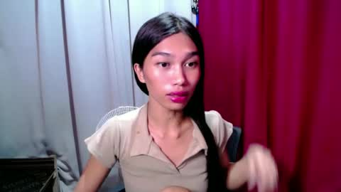 urloverjasmine_xx online show from June 2026 01:00:02 PM